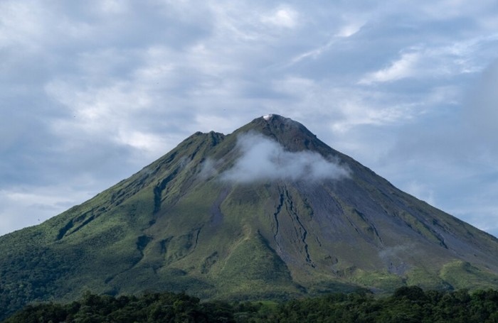 Tes kepribadian ilusi optik: Gambar Gunung/Foto: freepik.com/wirestock