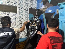 Polda Sumut Gerebek Kantor Ormas Disulap Jadi Pabrik Ekstasi di Medan!
