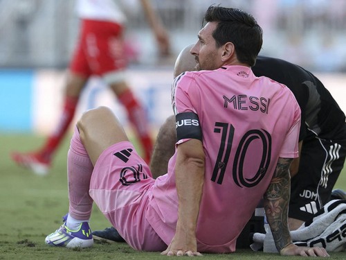 Messi Cedera, Belum Ada Estimasi Waktu Kembali