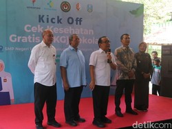 Menko PMK Pratikno Launching Cek Kesehatan Siswa Gratis di Bojonegoro