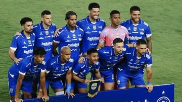 Berita Olahraga Terkini CNN Sport : Daftar Nama dan Nomor Punggung Pemain Persib Musim Ini