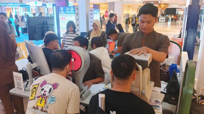 Prime Clinics memperkenalkan teknologi ReLEx Smile PRO untuk koreksi mata di Jabar. Prosedur ini aman, cepat, dan minim risiko. Dapatkan pemeriksaan gratis!