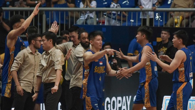 Salah satu klub basket legendaris Indonesia Satria Muda resmi bergabung dengan manajemen Persib dan akan bermarkas di Bandung.