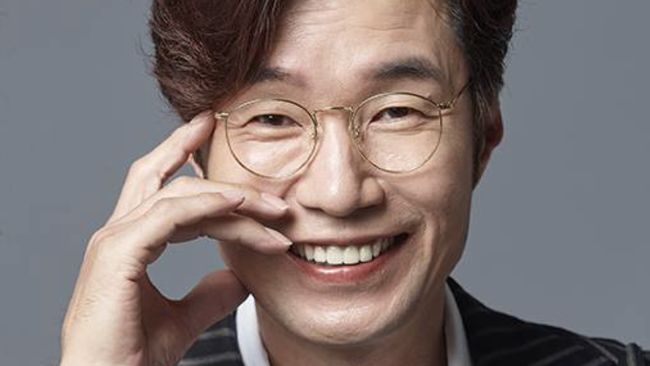 Song Young-kyu selama ini dikenal sebagai aktor serba bisa yang terlibat dalam banyak proyek.