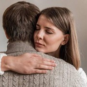 5 Tanda Dia Tidak Akan Pernah Mencintaimu, Jangan Abaikan!