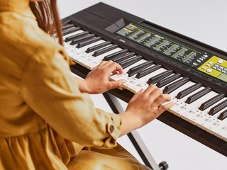 Yamaha P-45 vs Alesis Recital Pro, Piano Digital 88 Tuts Mana yang Lebih Worth It?