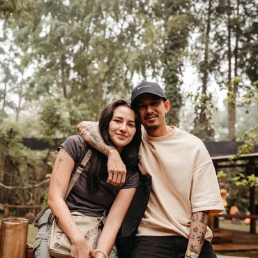 Dahlia Poland Bantah Gugat Cerai Fandy Christian gegara Kasus Perselingkuhan