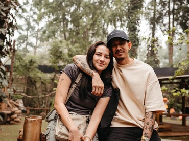 img-title Digugat Cerai Dahlia Poland, Fandy Christian Minta Publik Nggak Ikut Campur