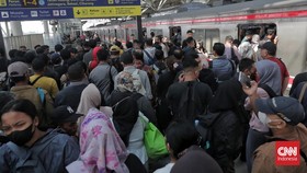 KAI Rekayasa Perjalanan KRL Antisipasi Demo Buruh, Ini Rinciannya