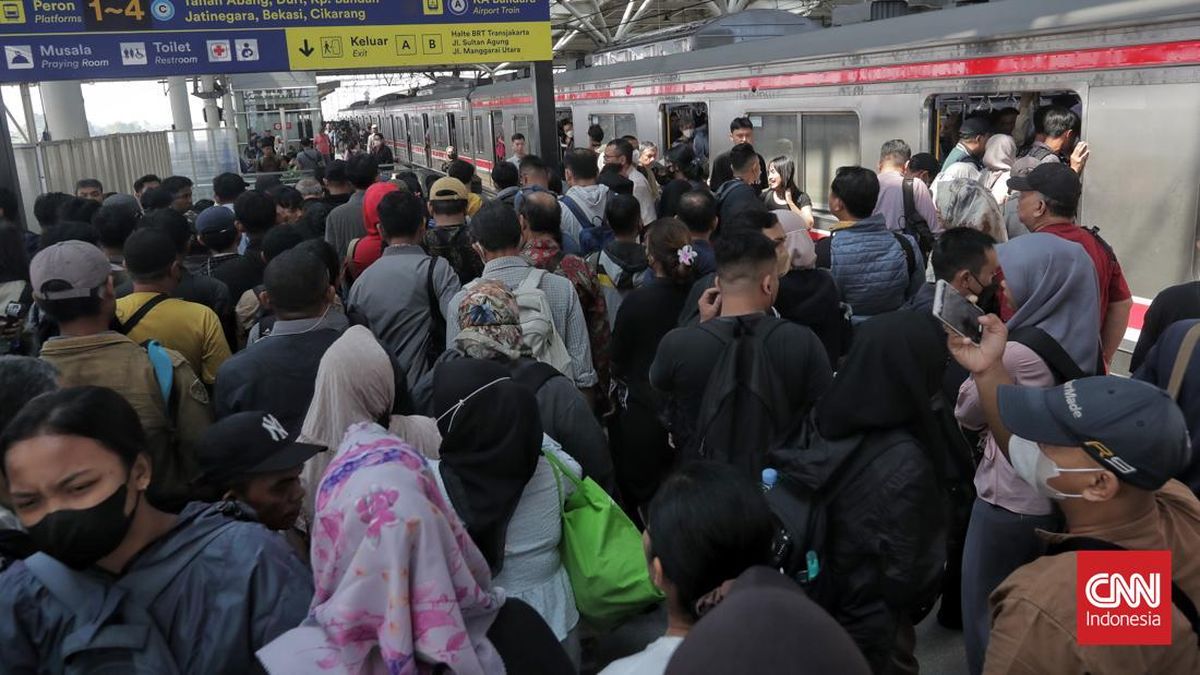 KAI Rekayasa Perjalanan KRL Antisipasi Demo Buruh, Ini Rinciannya