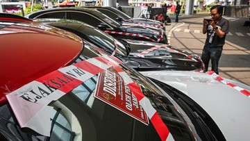 FOTO: Deretan Mobil Mewah Riza Chalid yang Disita Kejagung