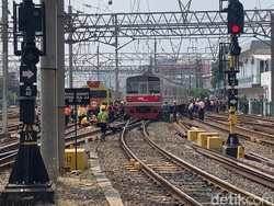 KRL Anjlok di Stasiun Jakarta Kota Sudah Dievakuasi, Perjalanan Kembali Normal