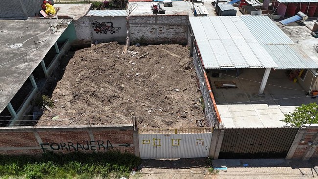 Sebanyak 32 mayat ditemukan di kuburan rahasia sebuah properti kosong, sebagian berhasil diidentifikasi.