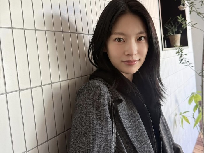 Lahir dengan nama asli Yoo Seung Yeon, ia menggunakan marga 'Gong' sebagai nama panggungnya./ foto: instagram.com/0seungyeon