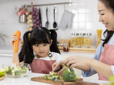 Peranan Nutrisi dan Stimulasi Lainnya untuk Mengoptimalkan Kecerdasan Anak