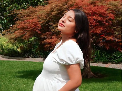5 Potret Maternity Shoot Nadia Soekarno di Swiss, Bagikan Momen Spesial Jelang Melahirkan
