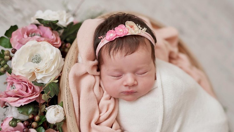 Nama bayi Portugis perempuan