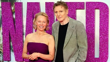 Anak Restui Liam Neeson Pacaran dengan Pamela Anderson