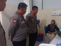 Polres Jakut Beri Bantuan ke Siswa SMK Korban Penyiraman Air Keras