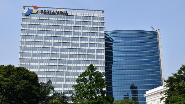 PT Pertamina berkomitmen mendukung transisi energi bersih dengan berhasil menurunkan emisi karbon hingga 68% pada paruh pertama 2025.