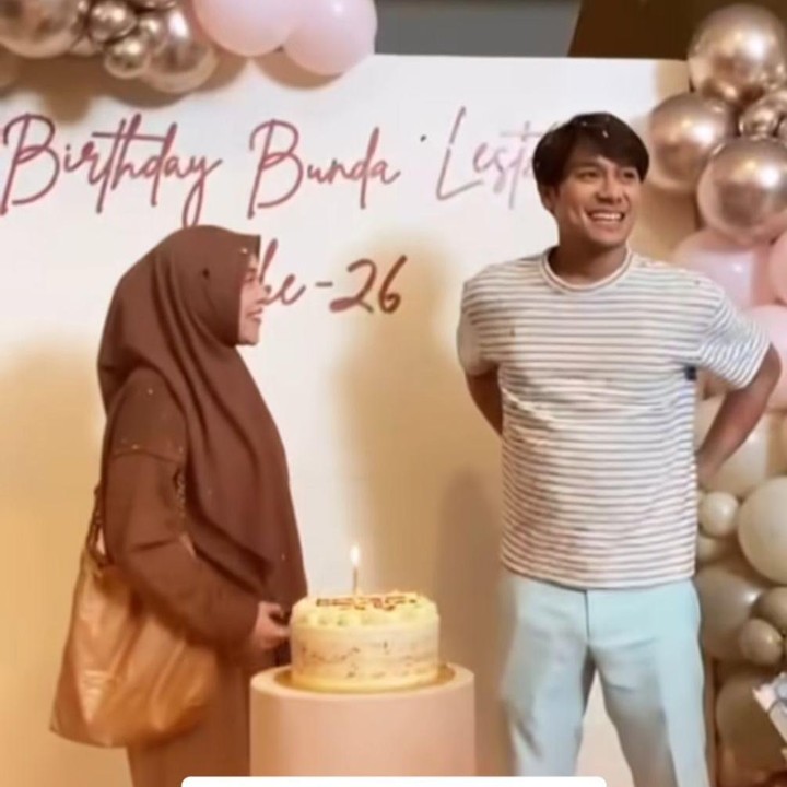 <p>Momen kejutan itu dibagikan melalui sebuah video yang diunggah di Instagram Story manajemennya. &ldquo;Selamat ulang tahun Bunda <em>@lestikejora,</em>&rdquo; dikutip dari laman Instagram <em>@leslar_entertainment,</em> Selasa (5/8/2025).&nbsp;(Foto: Instagram@leslar_entertainment)</p>