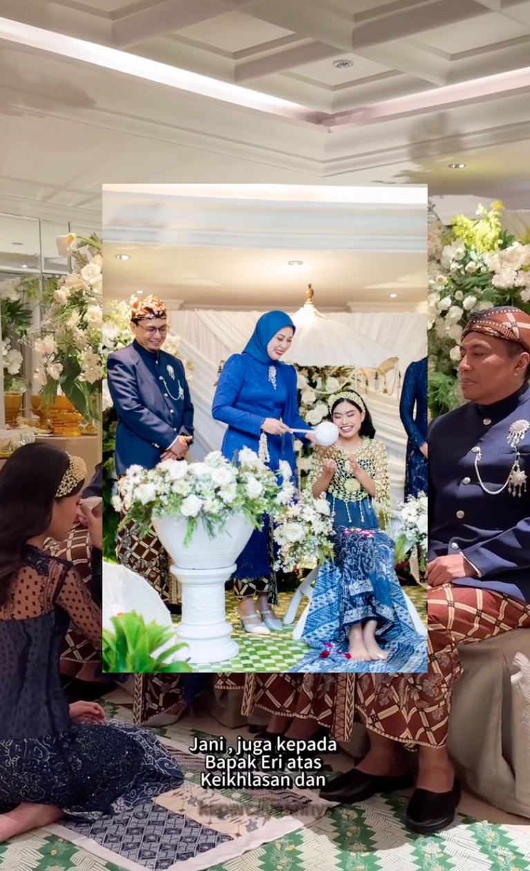 Siraman putri Alya Rohali Siraman putri Alya Rohali