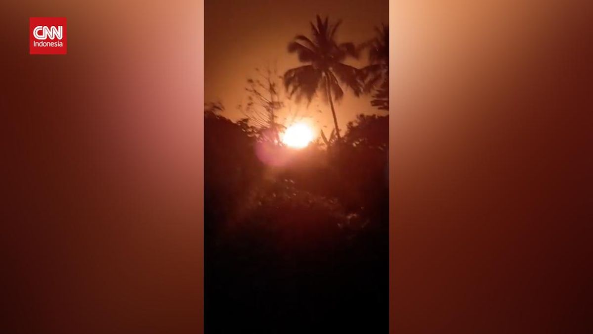 VIDEO: Detik-detik Pipa Pertamina Subang Meledak dan Terbakar