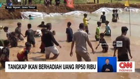 VIDEO: Lomba Tangkap Ikan dan Tarik Tambang Kano