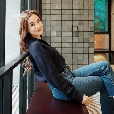 Dikaitkan dengan Perceraian Fandy Christian, Andi Annisa: Nggak Ada Urusan!