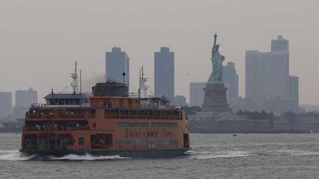 Asap kebakaran besar hutan Kanada makin parah, New York AS ikut terdampak.