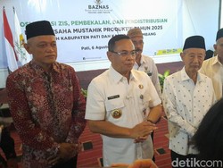 Bupati Pati Bela Satpol PP Sita Donasi Massa Tolak Kenaikan PBB 250%