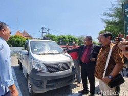 Hakim Cek Mobil Esemka Bekas yang Dibeli Aufaa