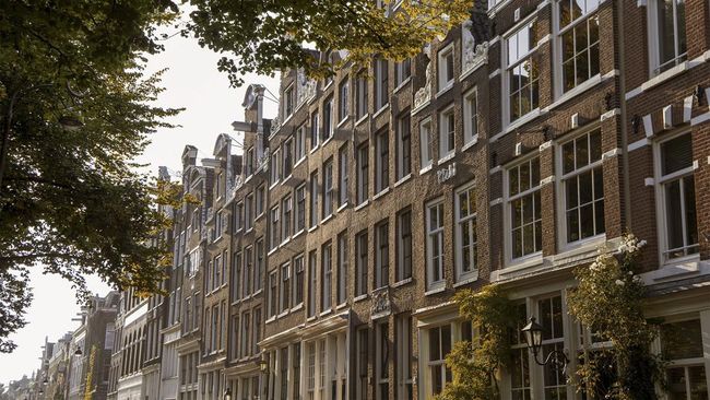 Untuk tahun 2025, juara baru hotel mewah terbaik di dunia jatuh kepada Rosewood Amsterdam di Belanda.