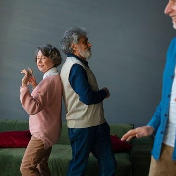 Mau Sehat dan Panjang Umur? Intip 7 Rutinitas Harian Para Lansia Berumur 100 Tahun Ini