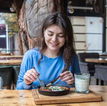 5 Camilan Sehat yang Bisa Membantu Meredakan Stres