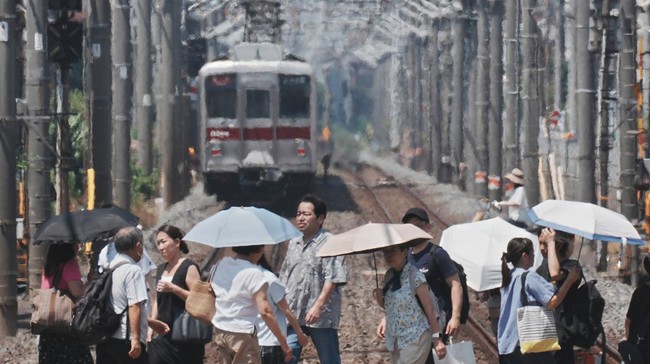 Jepang catatkan suhu panas ekstrem nyaris 42 derajat Celsius, termasuk di ibu kota Tokyo pada Selasa (5/8).