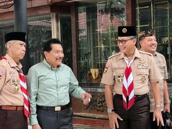 Hendropriyono Diskusi dengan Buwas soal Tantangan Pramuka bagi Gen Z
