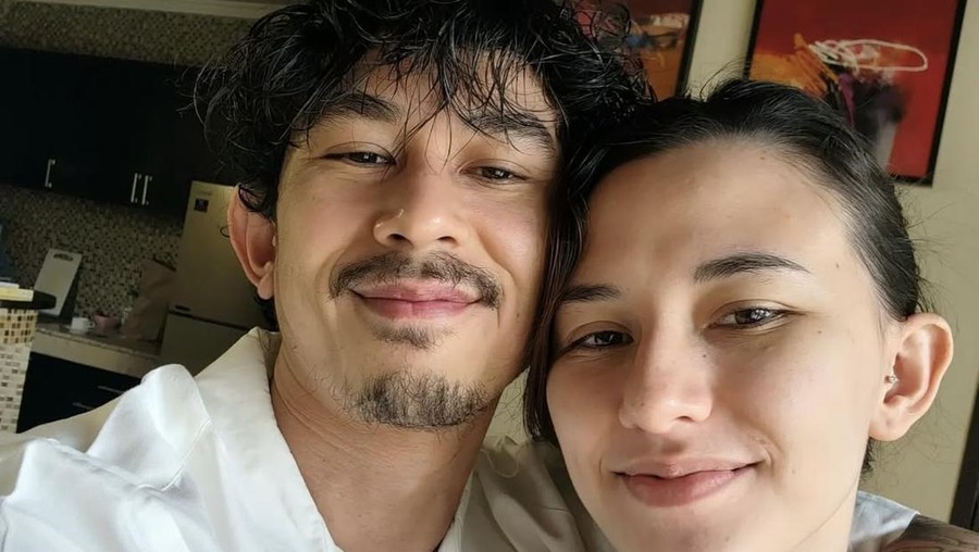Kenangan Dahlia Poland dan Fandy Christian Saat Makan Bareng Kenangan Dahlia Poland dan Fandy Christian Saat Makan Bareng