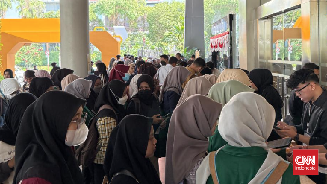 Ratusan peserta dari berbagai latar belakang memadati LPS Financial Festival di Surabaya.