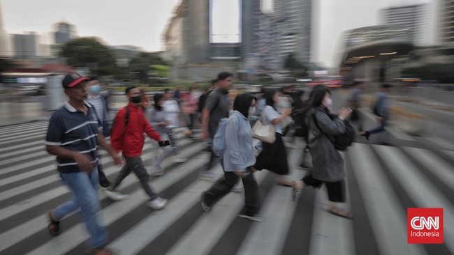 Presiden Prabowo Subianto resmi mengguyur stimulus atau insentif "8+4+5" yang diberi nama Program Paket Ekonomi. Mampukah stimulus itu mendorong ekonomi RI?