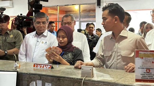 Pemerintah dan Pos Indonesia berkomitmen percepat penyaluran BSU 2025, fokus pada wilayah 3T, dengan strategi pemantauan real-time.