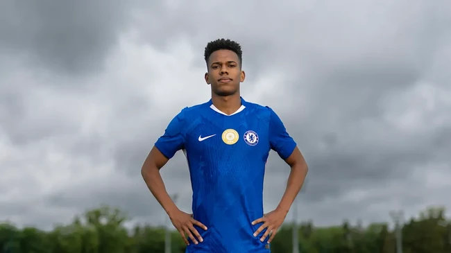 Wonderkid Brasil jebolan Piala Dunia U-17 2023 Indonesia yang dijuluki Messinho hingga next Neymar, Estevao Willian, resmi bergabung Chelsea pada Rabu (6/8).