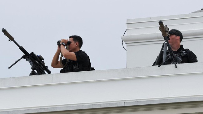 Dor! Paspampres AS Tembak Pria Bersenjata Dekat Gedung Putih