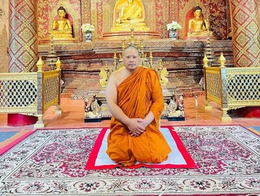 img-title Sosok Vacharaesorn, Putra Raja Thailand yang Tak Diakui dan Kini Jadi Biksu