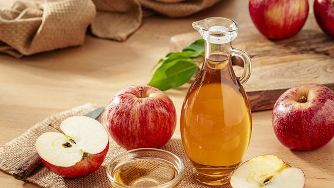 Banyak riset telah membuktikan bahwa cuka apel menawarkan sejumlah manfaat kesehatan seperti menurunkan berat badan dan menurunkan kadar gula darah.