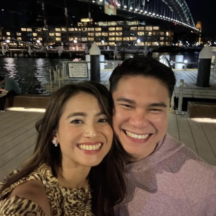 <p>Kabar perceraian terbaru yang mengejutkan publik adalah Acha Septriasa dan Vicky Kharisma. Keduanya disebut telah resmi cerai sejak 19 Mei 2025. Putusan itu dijatuhkan secara verstek karena Vicky tidak hadir dalam persidangan, Bunda.&nbsp;(Foto: Instagram @septriasaacha)</p>