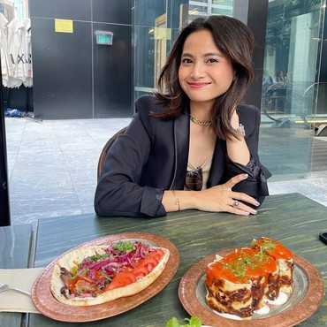 Terpopuler: Kekayaan Acha Septriasa hingga Gaya Erin Taulany