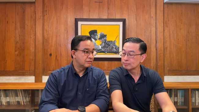 Mantan terdakwa kasus dugaan korupsi impor gula, Thomas Trikasih Lembong atau Tom Lembong menggelar live TikTok bersama Anies Baswedan.