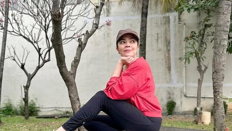 Cerita Pesinetron Nova Soraya Pernah Hidup dalam Ketakutan Gara-gara Sakit Punggung Cerita Pesinetron Nova Soraya Pernah Hidup dalam Ketakutan Gara-gara Sakit Punggung