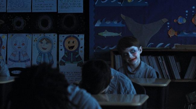 Sekelompok anak hilang dalam Weapons sukses mengumpulkan uang untuk Warner Bros.